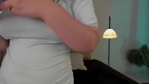 Snapshot of savannah_cameron chatting on September 23, 11:37 am Savannah online show from September 23, 11:37 am