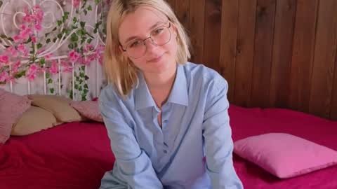 savannahshor online show from October 10, 9:26 am