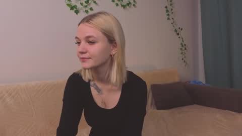 savannahshor online show from November 18, 7:06 pm