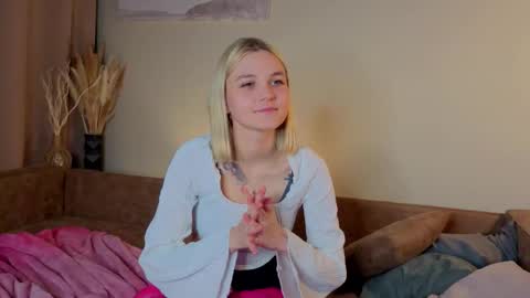 savannahshor online show from October 22, 7:26 pm