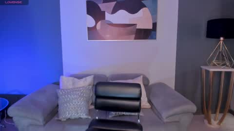 S a v a n n a h  online show from February 25, 2:04 pm