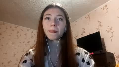 Sophie online show from September 18, 1:37 pm