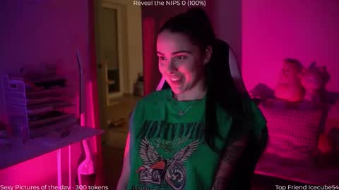 Naomi online show from December 18, 7:42 pm