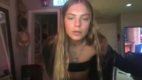 Savxoxoxo online show from December 2, 4:11 am