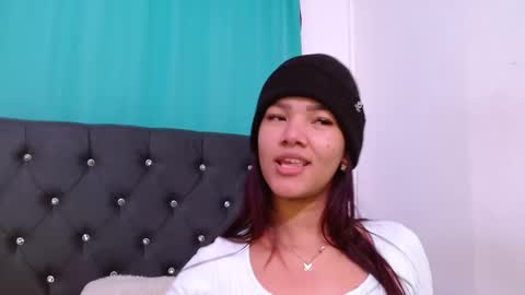 saykimmy online show from October 12, 8:51 am