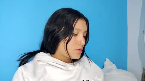 Snapshot of sayuce_black chatting on December 3, 3:04 am sayuce black online show from December 3, 3:04 am