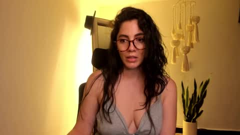 Snapshot of scalertt__steel_ chatting on March 2, 4:42 pm Venus online show from March 2, 4:42 pm