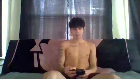 scar2343 online show from December 3, 5:46 pm