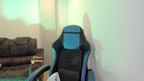 scarbadgirl_ online show from January 18, 3:26 am