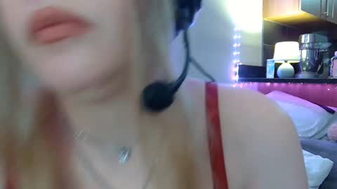 Snapshot of scarlet_carnal chatting on February 15, 10:31 pm Scarlet Carnal -  online show from February 15, 10:31 pm