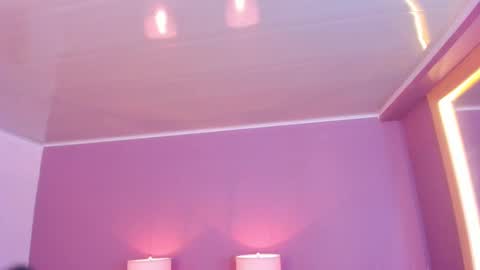 Scarlet Edwars online show from February 25, 6:23 pm