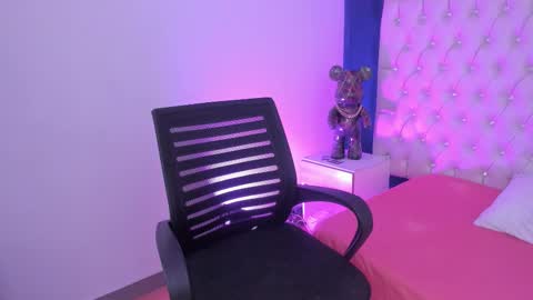 Snapshot of scarlet_fx chatting on September 11, 7:59 pm Scarlet online show from September 11, 7:59 pm