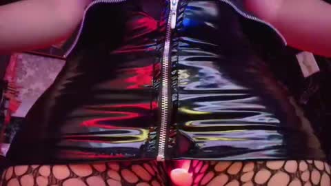 Scarlet online show from November 15, 2:24 am