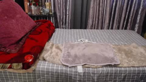 scarlet online show from December 2, 7:52 am