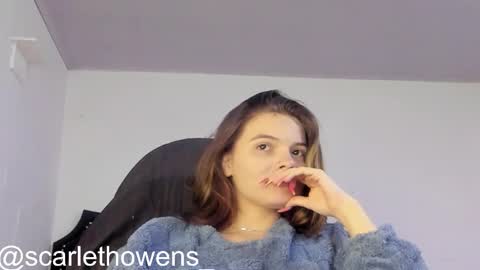 Snapshot of scarleth_owens1 chatting on October 1, 5:28 am online show from October 1, 5:28 am