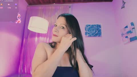 Snapshot of scarlett__m chatting on March 10, 10:50 am Scarlett online show from March 10, 10:50 am