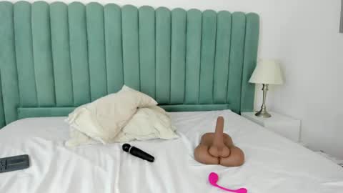 scarlett__noir online show from May 7, 10:05 pm