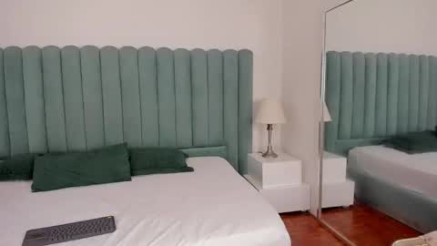 scarlett__noir online show from May 3, 9:54 pm