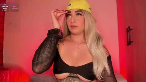 SCARLETT COLLINS online show from October 28, 6:03 am