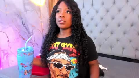 Mariana online show from April 15, 5:44 am