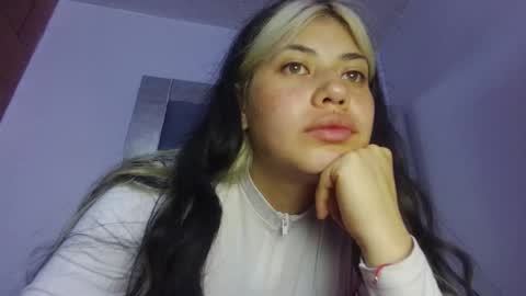 Snapshot of scarlett_johhns chatting on October 22, 2:48 am scarlett_johhns online show from October 22, 2:48 am