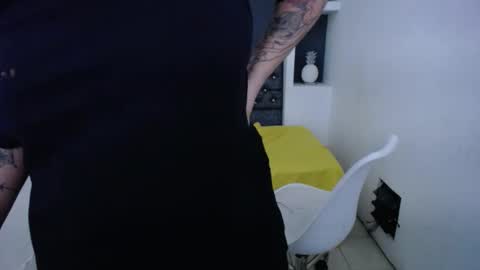 Snapshot of scarlett_keaty chatting on January 19, 6:32 pm scarlett online show from January 19, 6:32 pm