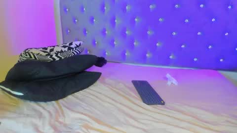 scarlett_venom_ online show from June 2, 9:50 pm