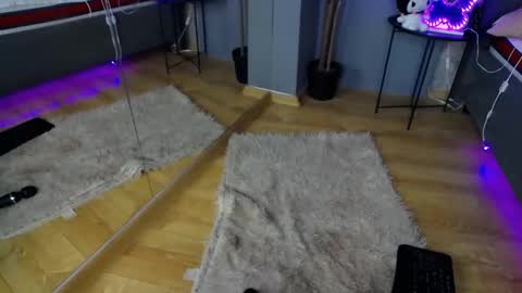 scarlettjakobs online show from March 5, 5:38 am