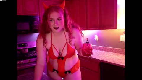Snapshot of scarlettredff chatting on October 5, 2:09 am ScarlettredFF online show from October 5, 2:09 am