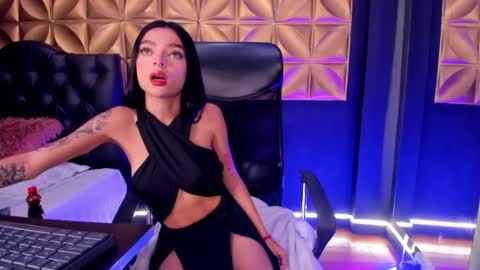 Scarlet online show from October 2, 1:43 pm