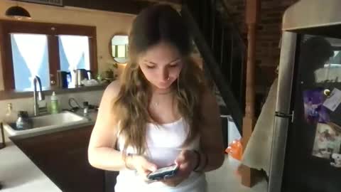 scarlettvoss1 online show from April 14, 10:02 pm