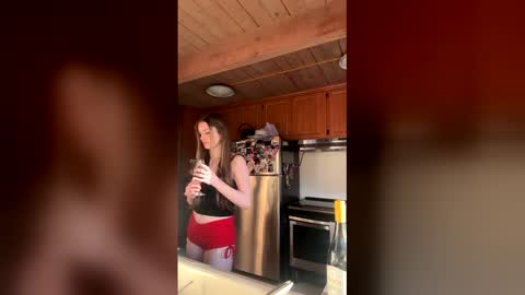 scarlettvoss1 online show from March 26, 1:44 am