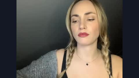 ScarlettxBlonde online show from May 15, 8:27 pm