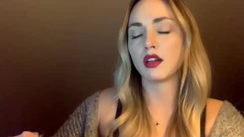 ScarlettxBlonde online show from March 25, 9:32 pm