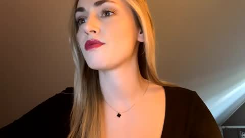 ScarlettxBlonde online show from May 5, 6:30 am