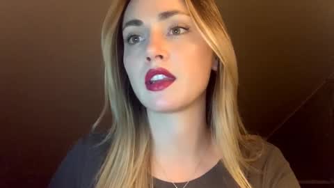 ScarlettxBlonde online show from March 29, 8:10 pm