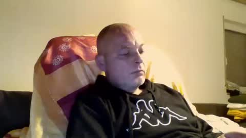 schnibschnab online show from October 3, 1:15 am