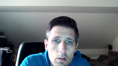 Snapshot of schnuckigeil chatting on December 4, 1:58 pm Dildomen online show from December 4, 1:58 pm