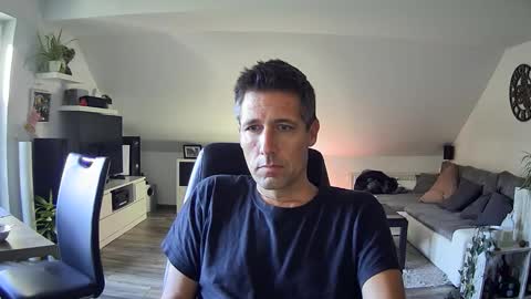 Snapshot of schnuckigeil chatting on September 18, 7:12 am Dildomen online show from September 18, 7:12 am