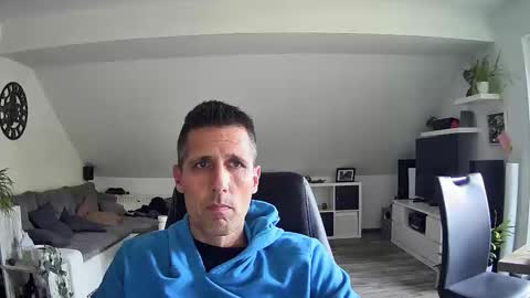 Snapshot of schnuckigeil chatting on October 15, 1:01 pm Dildomen online show from October 15, 1:01 pm