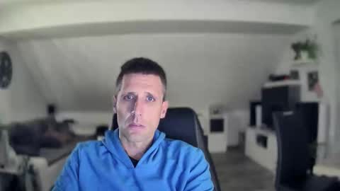 Snapshot of schnuckigeil chatting on October 13, 4:42 pm Dildomen online show from October 13, 4:42 pm