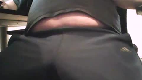 Snapshot of scottie813 chatting on March 5, 12:11 pm scottie813 online show from March 5, 12:11 pm