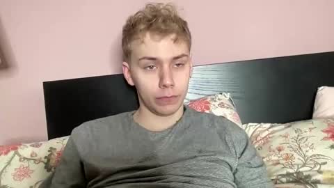 Snapshot of scottish_twink01 chatting on October 14, 12:19 pm danny online show from October 14, 12:19 pm