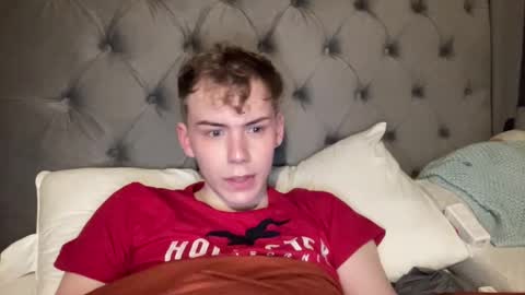 Snapshot of scottish_twink01 chatting on January 19, 12:49 am danny online show from January 19, 12:49 am