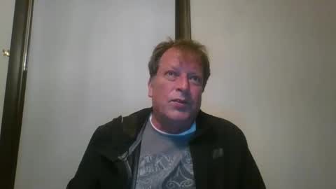 scottpbi52 online show from May 4, 1:45 am