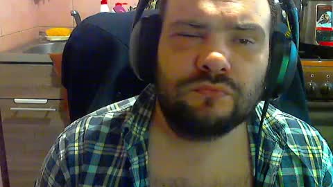 scuban87 online show from April 26, 4:04 pm