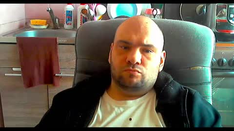 scuban87 online show from May 6, 7:36 am