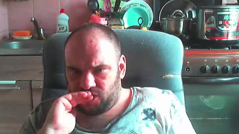 scuban87 online show from May 20, 6:32 am