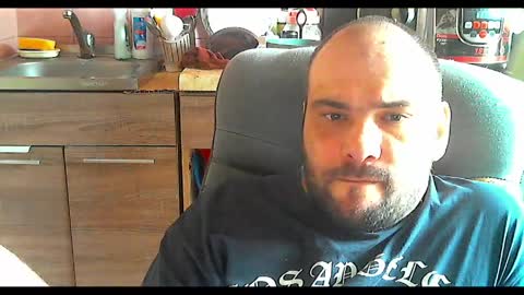 scuban87 online show from May 17, 12:14 pm