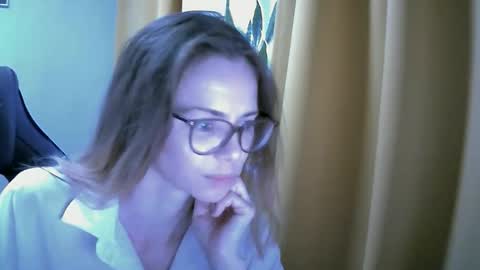 Snapshot of sea_dream chatting on September 24, 3:24 am SEA Dream online show from September 24, 3:24 am